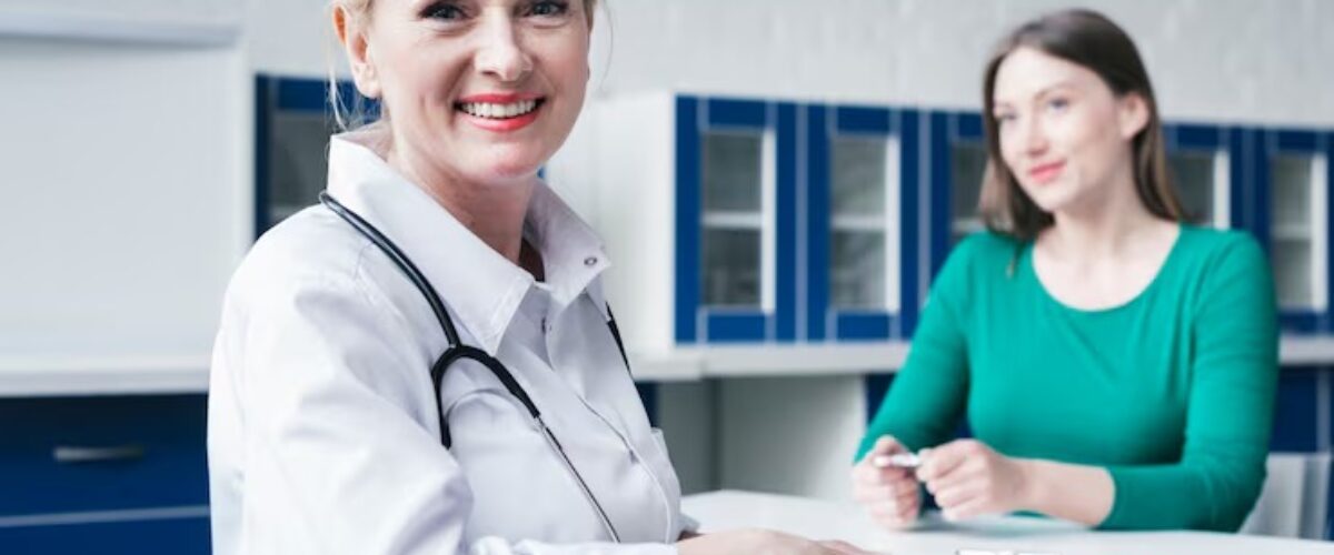 When should a woman establish primary care?